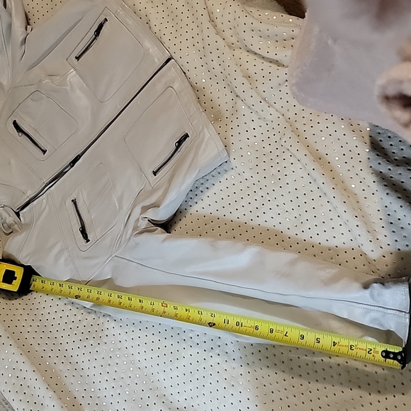 Jacket - Picture 9 of 10